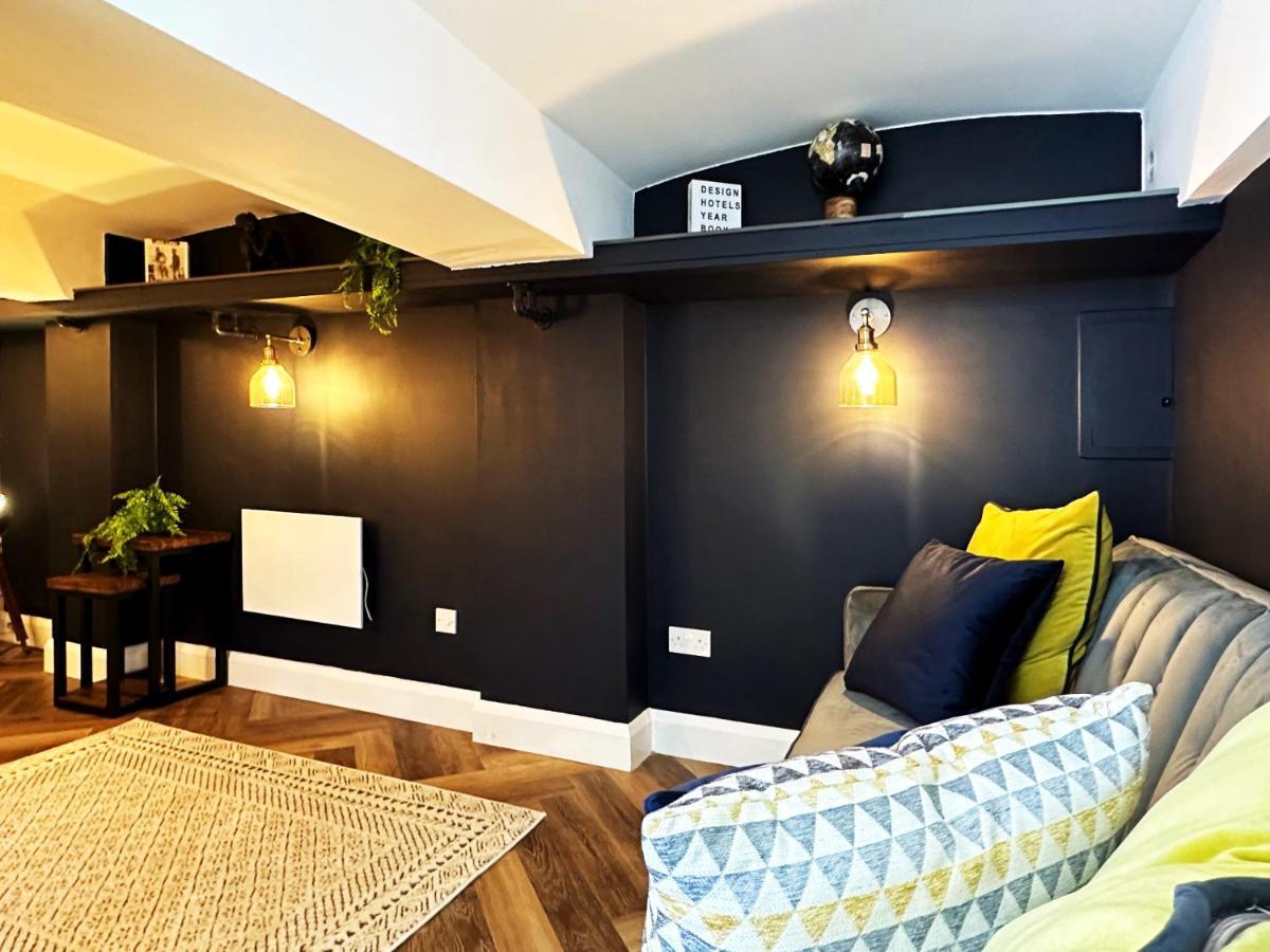 Liam Place Near Hyde Park - 1 Double Bed, 1 Sofa Bed, Spacious Apartment, Private Entrance Londen Buitenkant foto