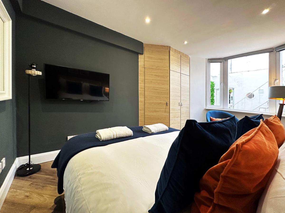 Liam Place Near Hyde Park - 1 Double Bed, 1 Sofa Bed, Spacious Apartment, Private Entrance Londen Buitenkant foto