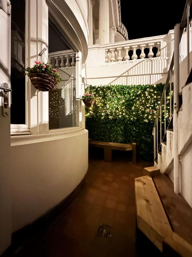 Liam Place Near Hyde Park - 1 Double Bed, 1 Sofa Bed, Spacious Apartment, Private Entrance Londen Buitenkant foto