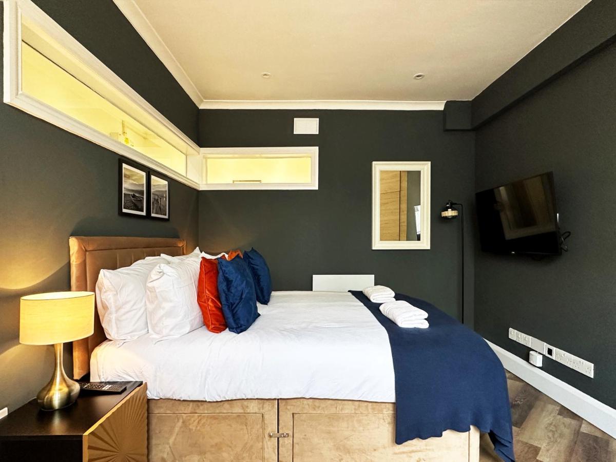 Liam Place Near Hyde Park - 1 Double Bed, 1 Sofa Bed, Spacious Apartment, Private Entrance Londen Buitenkant foto