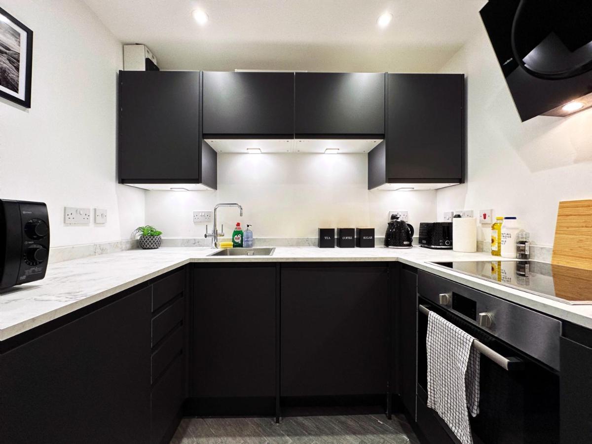 Liam Place Near Hyde Park - 1 Double Bed, 1 Sofa Bed, Spacious Apartment, Private Entrance Londen Buitenkant foto