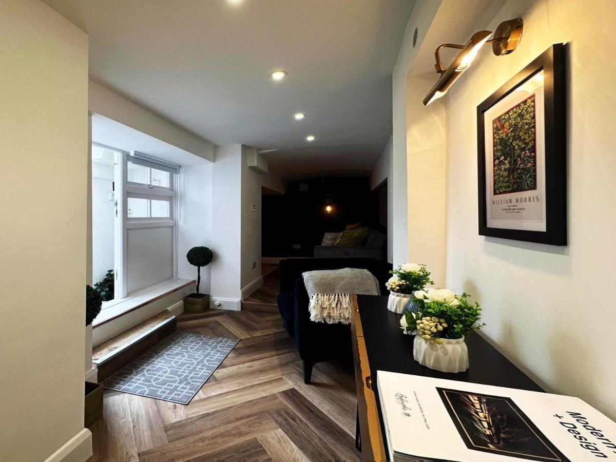 Liam Place Near Hyde Park - 1 Double Bed, 1 Sofa Bed, Spacious Apartment, Private Entrance Londen Buitenkant foto