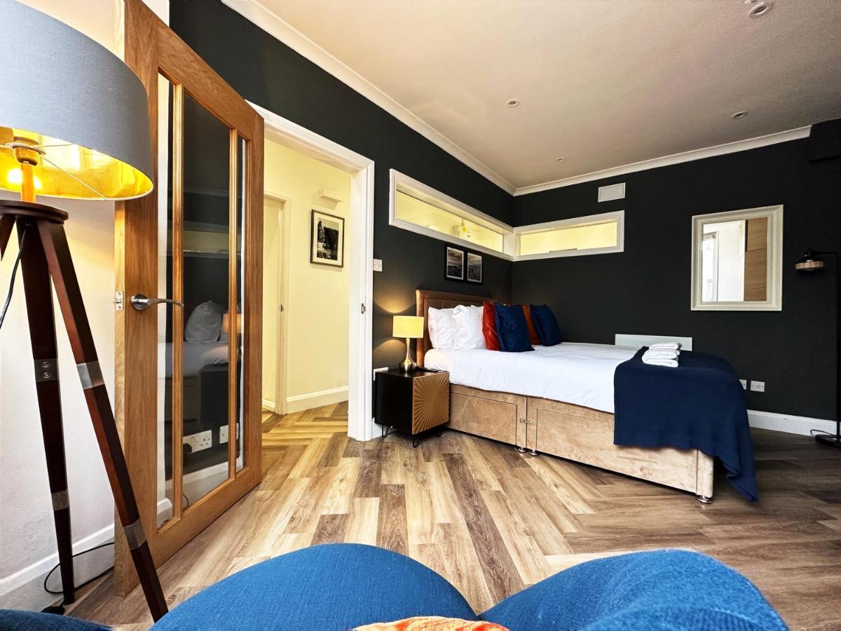 Liam Place Near Hyde Park - 1 Double Bed, 1 Sofa Bed, Spacious Apartment, Private Entrance Londen Buitenkant foto